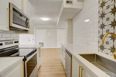 1400 Hermann Drive #15D, Houston, TX 77004 - Photo 4