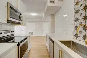 1400 Hermann Dr, Houston, TX 77004 - Photo 4