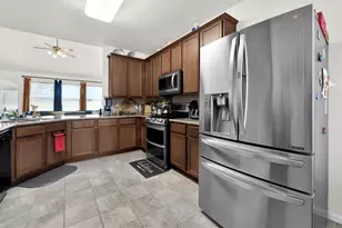 10918 Sun River Falls Dr, Humble, TX 77396 - Photo 6