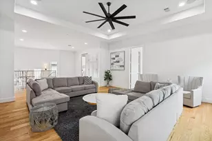 4921 Holly St, Bellaire, TX 77401 - Photo 18