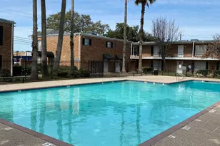 6305 Westward St, Houston, TX 77081 - Photo 2