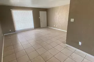 6305 Westward St, Houston, TX 77081 - Photo 8