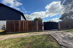 402 Tresvant Dr, Houston, TX 77598 - Photo 44