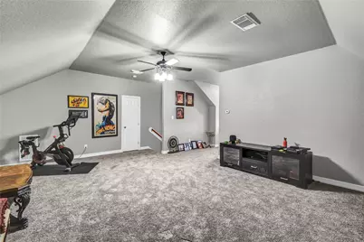 210 Madison Avenue, Clute, TX 77531 - Photo 4