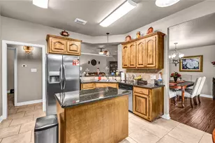 210 Madison Ave, Clute, TX 77531 - Photo 12