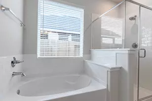 2730 Ruby Laurel Dr, Iowa Colony, TX 77583 - Photo 10