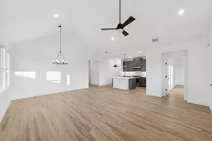 682 Daniels Lk Ln, Dayton, TX 77535 - Photo 8