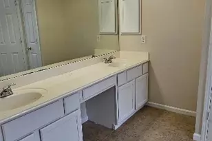 2519 Pine Shadows Dr, Sugar Land, TX 77479 - Photo 22