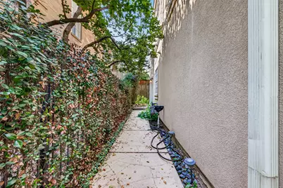 6308 Schuler Street, Houston, TX 77007 - Photo 36