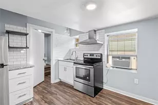 4630 Woodside St, Houston, TX 77023 - Photo 12