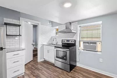 4630 Woodside Street, Houston, TX 77023 - Photo 12