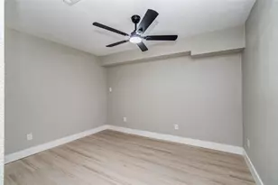 7918 Bayside Dr, Beach City, TX 77523 - Photo 24