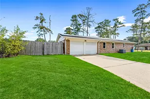 3803 Black Crickett Ct, Humble, TX 77396 - Photo 4