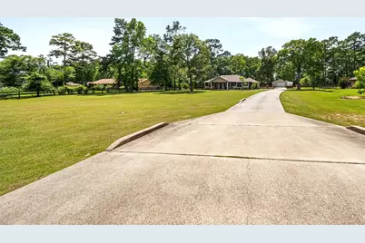 11414 Oak Springs Dr, Willis, TX 77378 - Photo 30