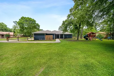 11414 Oak Springs Dr, Willis, TX 77378 - Photo 20