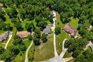 11414 Oak Springs Dr, Willis, TX 77378 - Photo 32