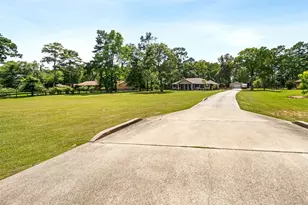 11414 Oak Springs Dr, Willis, TX 77378 - Photo 28