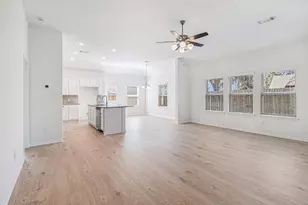 249 Edgewater Dr, West Columbia, TX 77486 - Photo 6