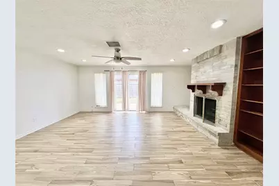 1708 Crestwood Court, Texas City, TX 77591 - Photo 2