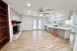 1708 Crestwood Ct, Texas City, TX 77591 - Photo 4