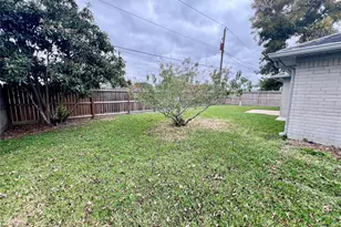 1708 Crestwood Ct, Texas City, TX 77591 - Photo 18