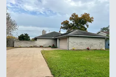 1708 Crestwood Court, Texas City, TX 77591 - Photo 1