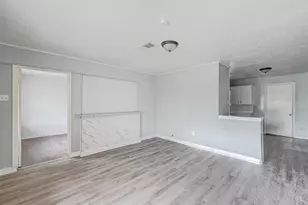 5315 Bellfort Ct, Houston, TX 77033 - Photo 8