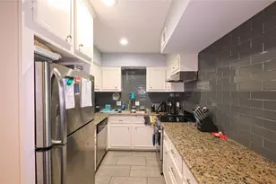 2700 Bellefontaine St, Houston, TX 77025 - Photo 4