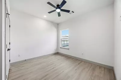 7555 Calhoun Street #B, Houston, TX 77033 - Photo 20