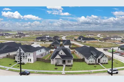 12015 Canal View Blvd, Mont Belvieu, TX 77523 - Photo 4