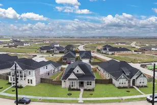 12015 Canal View Blvd, Mont Belvieu, TX 77523 - Photo 4