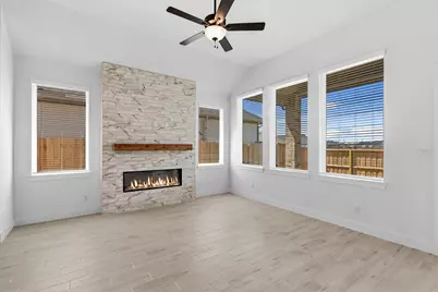 12015 Canal View Blvd, Mont Belvieu, TX 77523 - Photo 10