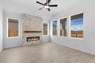 12015 Canal Vw Blvd, Mont Belvieu, TX 77523 - Photo 10