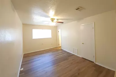 5322 Royal Oak Drive, Texas City, TX 77591 - Photo 10