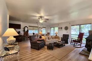 2182 W Bayshore Dr, Palacios, TX 77465 - Photo 10