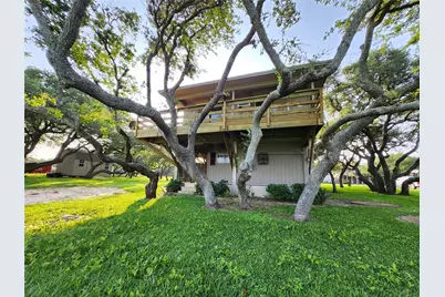 2182 W Bayshore Drive, Palacios, TX 77465 - Photo 40
