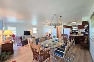 2182 W Bayshore Dr, Palacios, TX 77465 - Photo 14