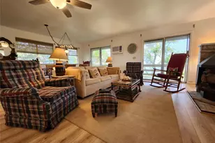 2182 W Bayshore Dr, Palacios, TX 77465 - Photo 12