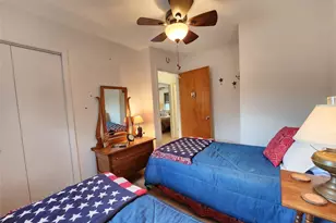 2182 W Bayshore Dr, Palacios, TX 77465 - Photo 30