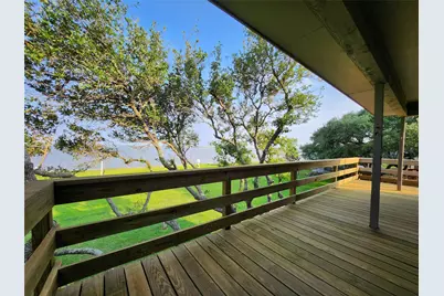 2182 W Bayshore Drive, Palacios, TX 77465 - Photo 6