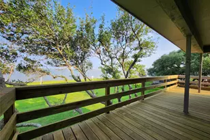 2182 W Bayshore Dr, Palacios, TX 77465 - Photo 6