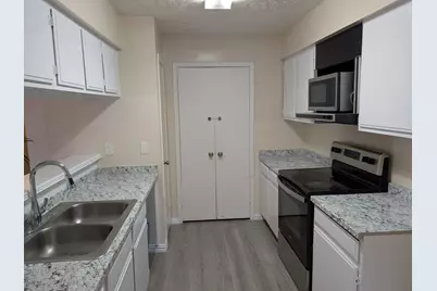 10607 Staghill Drive, Houston, TX 77064 - Photo 8