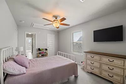 11723 Oakwood Drive, Mont Belvieu, TX 77535 - Photo 24