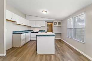 1281 Creeklake Dr, Onalaska, TX 77360 - Photo 6