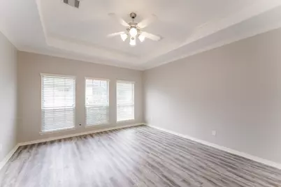 3215 Holly Thicket Drive, Houston, TX 77042 - Photo 12