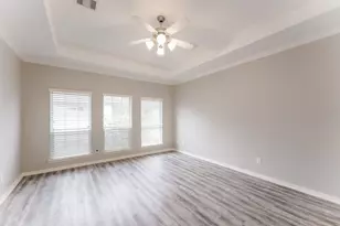 3215 Holly Thicket Dr, Houston, TX 77042 - Photo 12