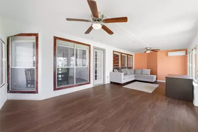 7919 Quail Meadow Drive, Houston, TX 77071 - Photo 14