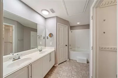 21 Stone Creek Place, The Woodlands, TX 77382 - Photo 20