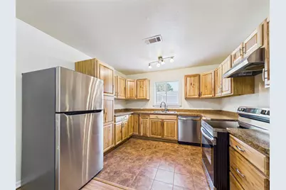 1100 12th Street N, Texas City, TX 77590 - Photo 14