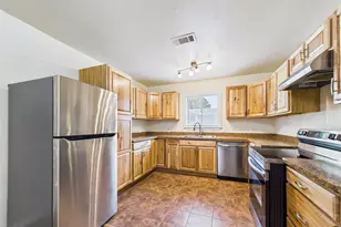 1100 12th St N, Texas City, TX 77590 - Photo 14
